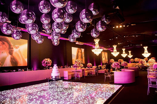 Como organizar uma festa de 15 anos: Dicas criativas, tendências e como economizar sem perder o brilho